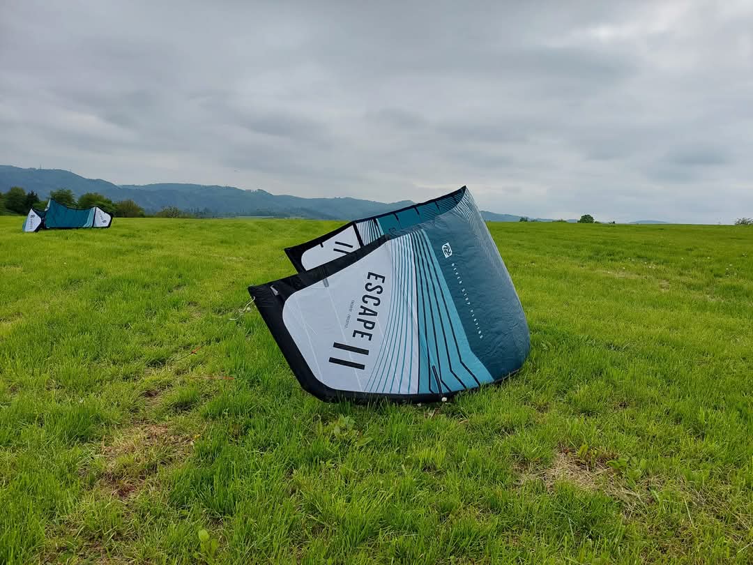 BAZAR - Kite Peter Lynn PLKB Escape V9-II (r.v.2023) (TRIPLE RIPSTOP) (11m) freestyle/freeride