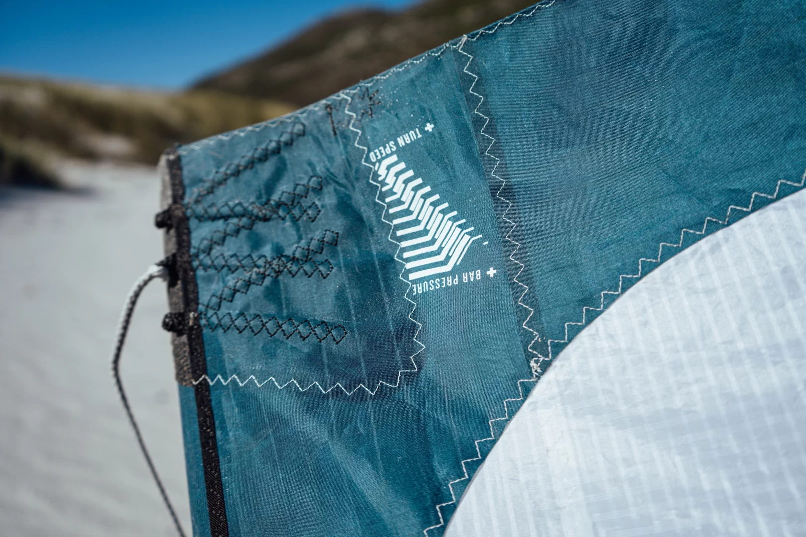Kite Peter Lynn PLKB Hook V4 (r.v.2025) (6až14m) freestyle/freeride